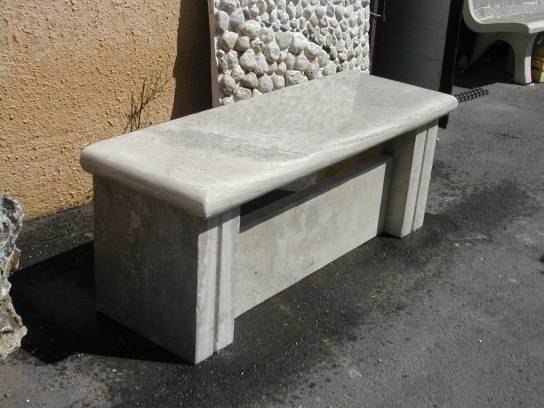 Bench in travertine: model Carsoli